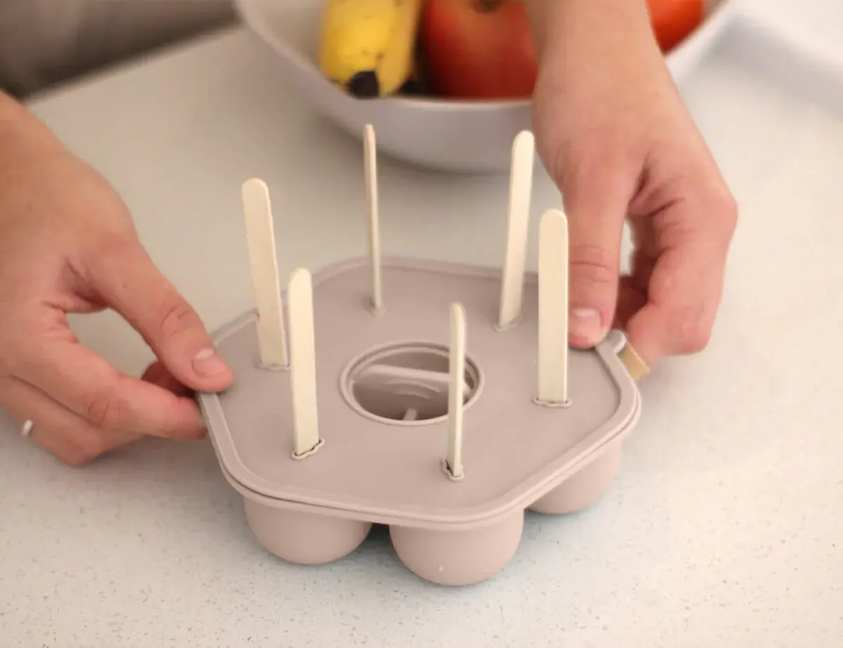 Cherub Baby Cherub Baby Silicone Freezer Tray & Popsicle Molds Sand