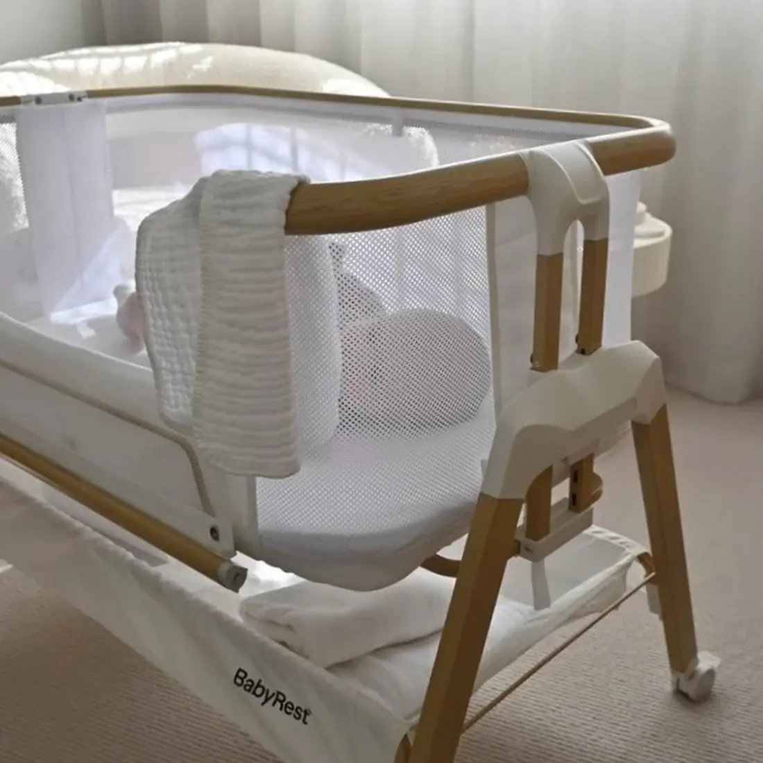 BabyRest Babyrest Alfie2 Bedside Bassinet - White/Natural