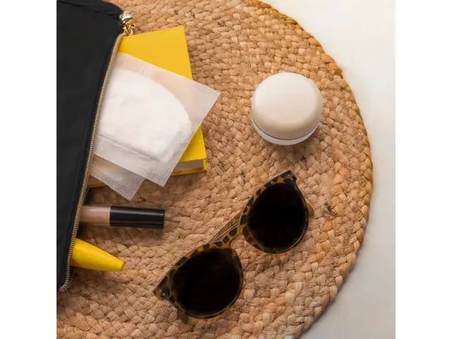 Medela Medela Ultra Breathable Nursing Pads