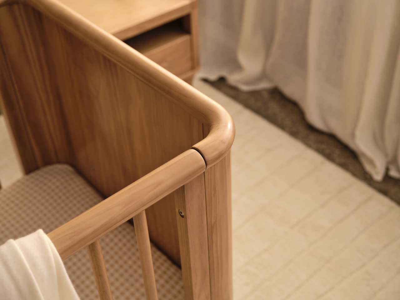 Tasman Eco Tasman Eco Willow Cot Includes Mattress