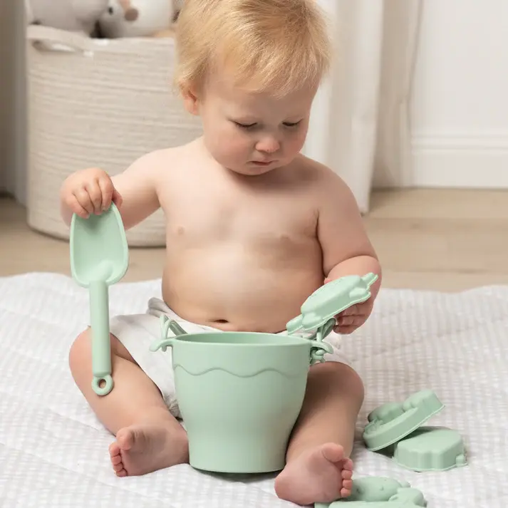Playground Playground Silicone 8pc Bucket & Spade Set