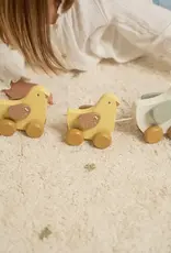 Little Dutch Little Dutch Little Farm Pull Along Chickens