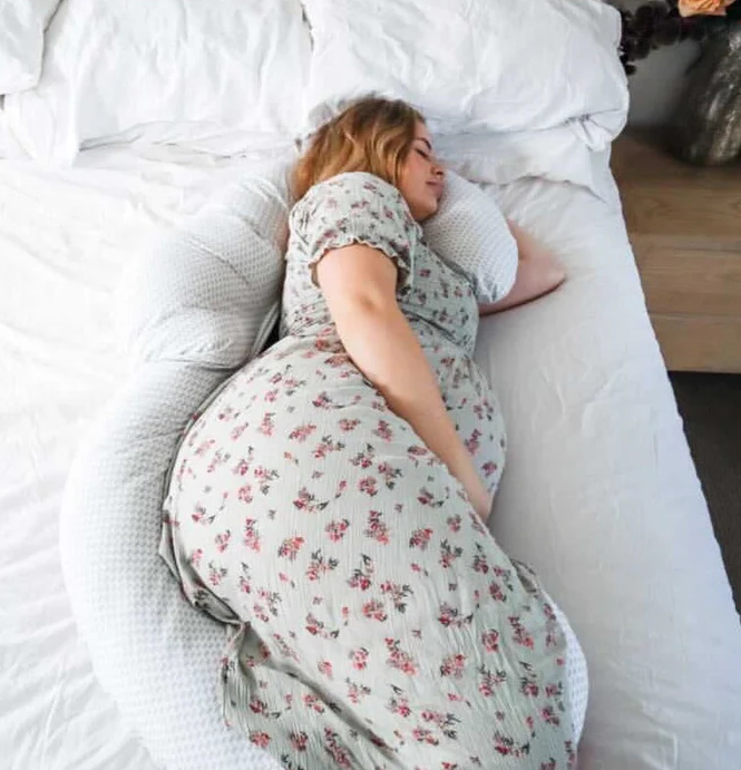Baby Studio Babystudio The Ultimate Body Pillow - Gingham Beige
