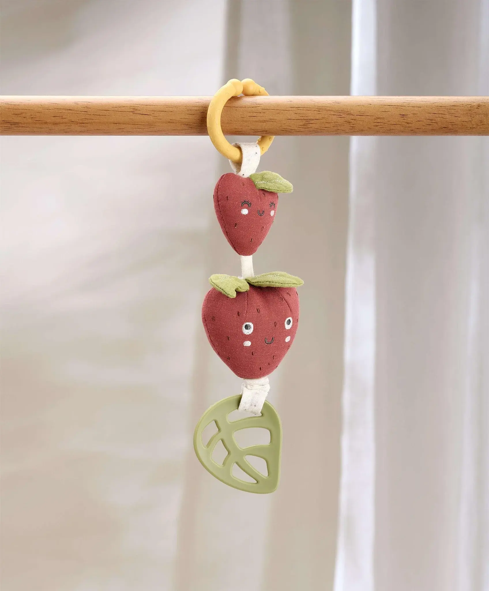 Mamas & Papas Mamas & Papas Grateful Garden Strawberry Activity toy