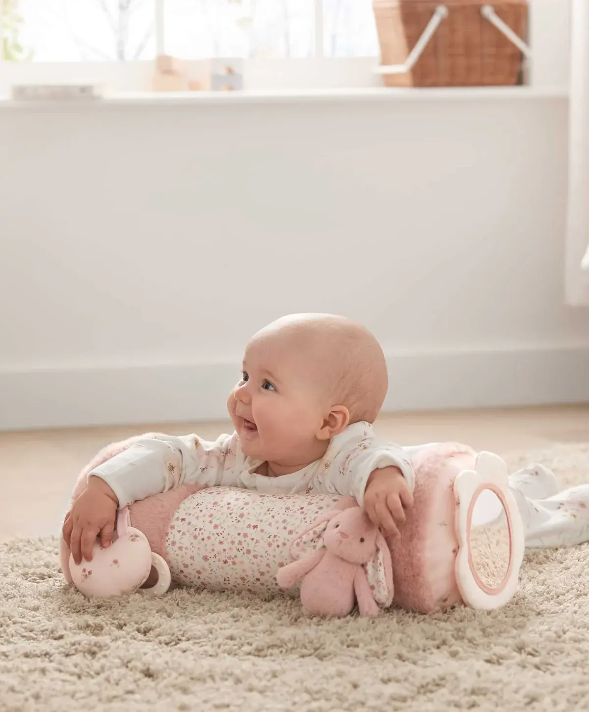 Mamas & Papas Mamas & Papas Tummy Time Roll - Welcome to the World Pink