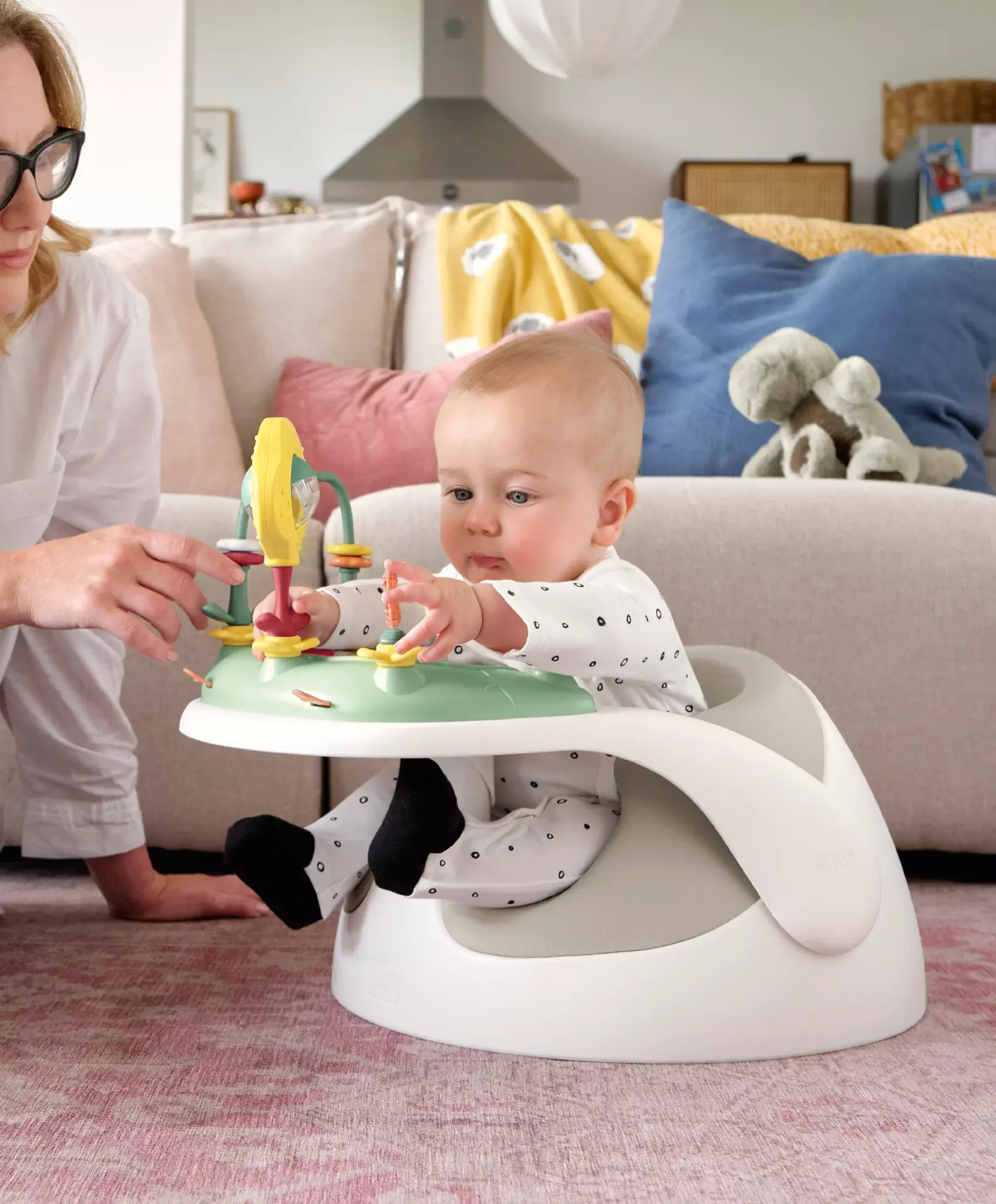 Mamas & Papas Mamas & Papas Snug Floor Seat with Activity Tray - Clay