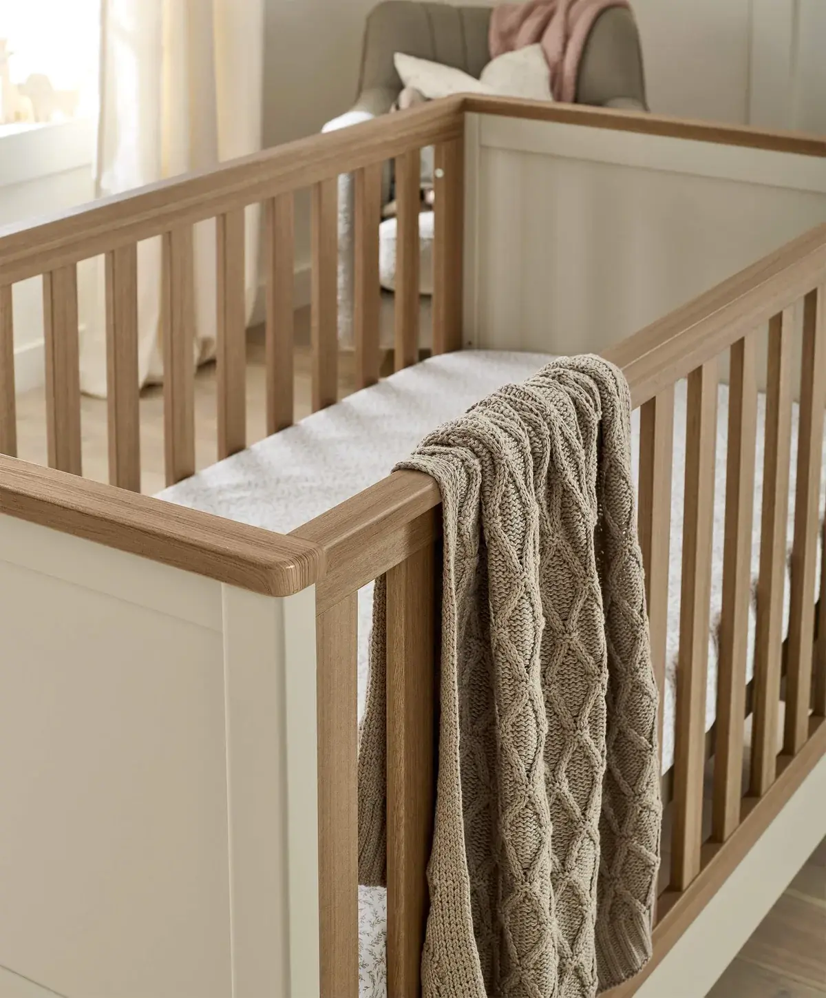 Mamas and Papas Mamas & Papas Harwell Cot Bed - Cashmere