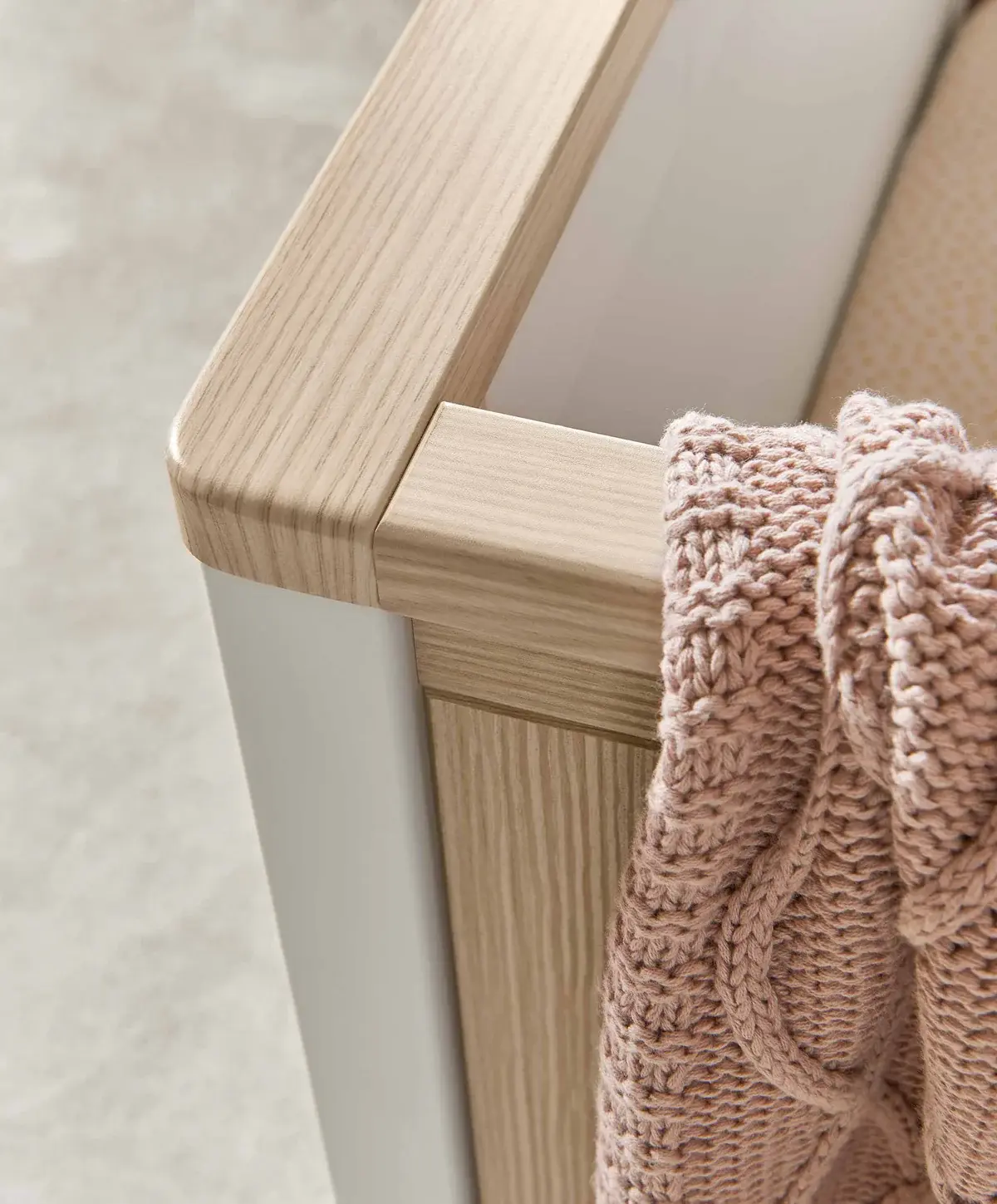 Mamas and Papas Mamas & Papas Harwell Cot Bed - White/Natural