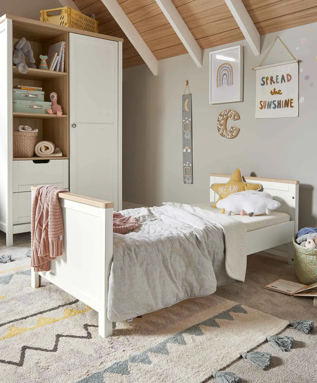 Mamas and Papas Mamas & Papas Harwell Cot Bed - White/Natural