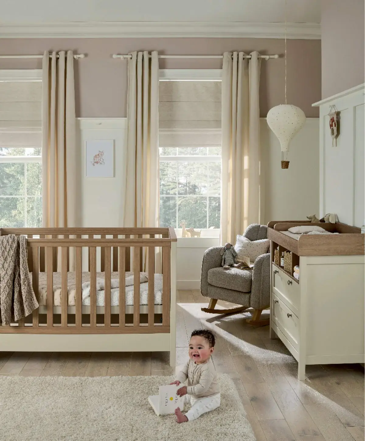 Mamas and Papas Mamas & Papas Harwell Bundle 5pc Set - Cot, Mattress, quilted mattress protector, fitted sheet, dresser, change table top - Cashmere