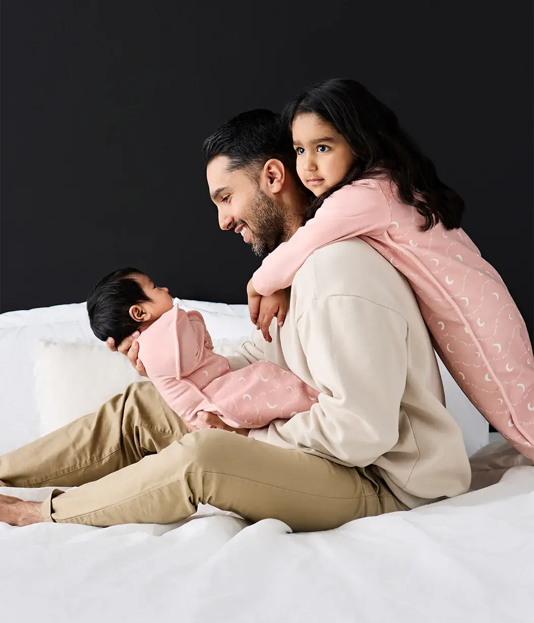 Love To Dream Love to Dream Swaddle Up 1.5T Stretch Cotton Fleece Moon & Back Dusty Pink