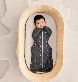 Love To Dream Love to Dream Swaddle Up 1.5T Stretch Cotton Fleece Moon & Back Charcoal