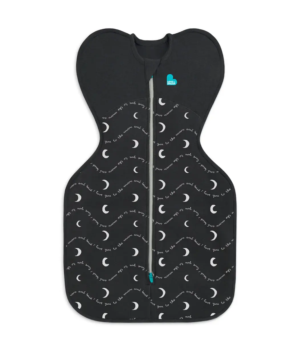 Love To Dream Love to Dream Swaddle Up 1.5T Stretch Cotton Fleece Moon & Back Charcoal