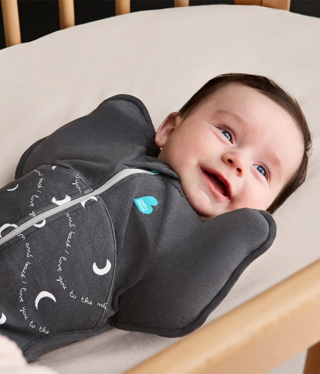 Love To Dream Love to Dream Swaddle Up 1.5T Stretch Cotton Fleece Moon & Back Charcoal