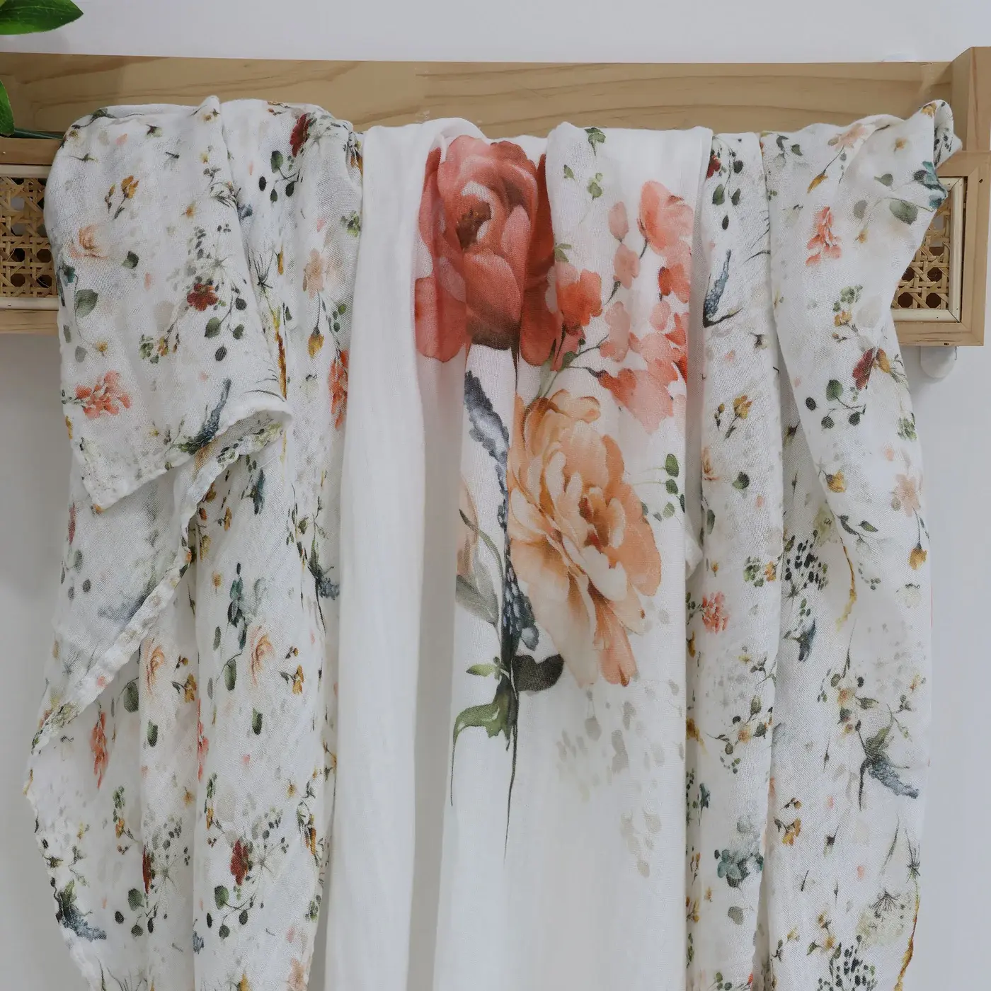 Bubba Blue Bubba Blue Peonies Bamboo 3 PK Muslin Wraps