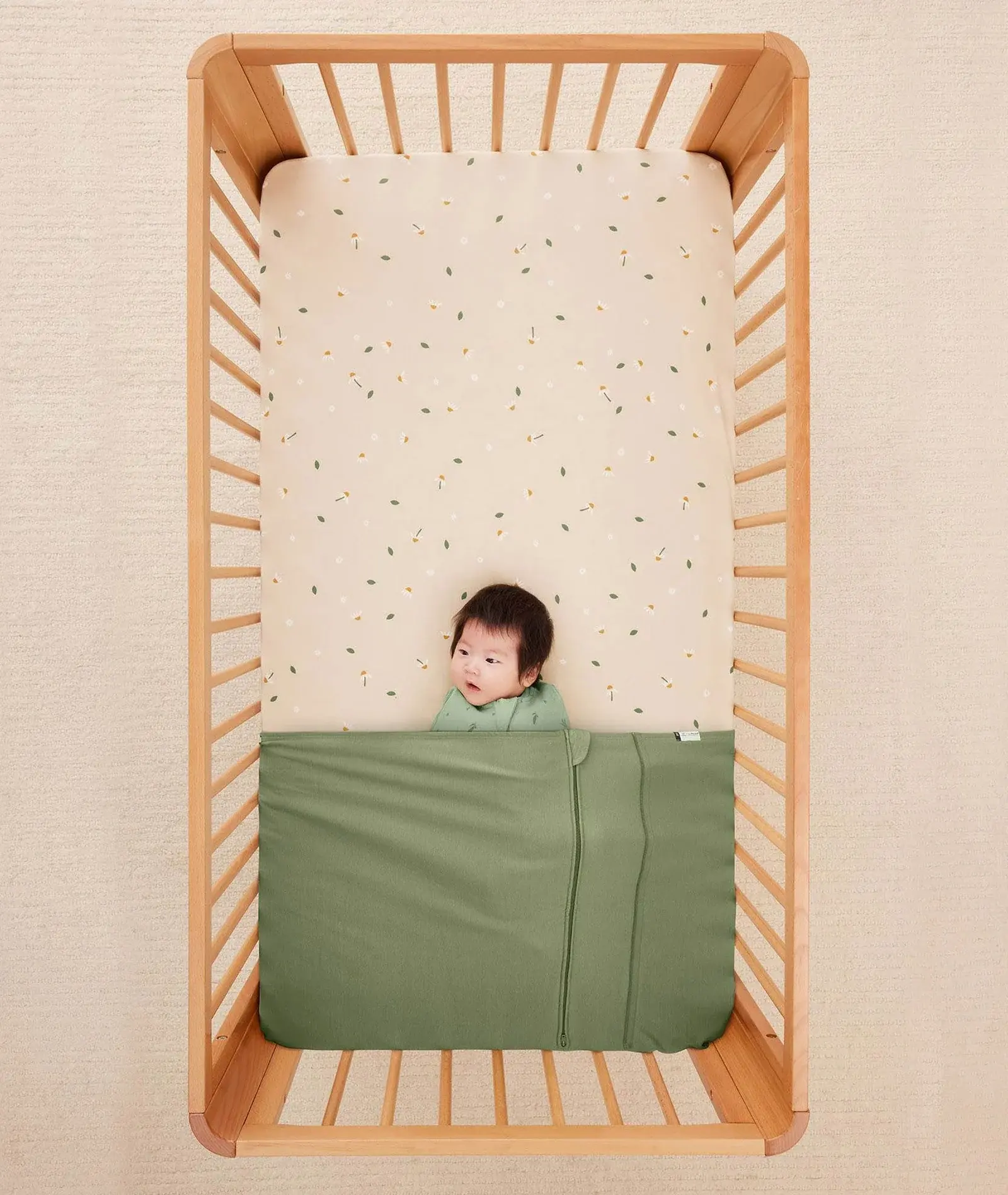 ErgoPouch ErgoPouch HugMe Blanket 0.2 & 1.0 TOG Bedside Sleeper - Moss