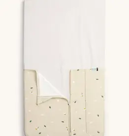ErgoPouch ErgoPouch HugMe Blanket 0.2 & 1.0 TOG Bedside Sleeper - Daisy Sprinkle