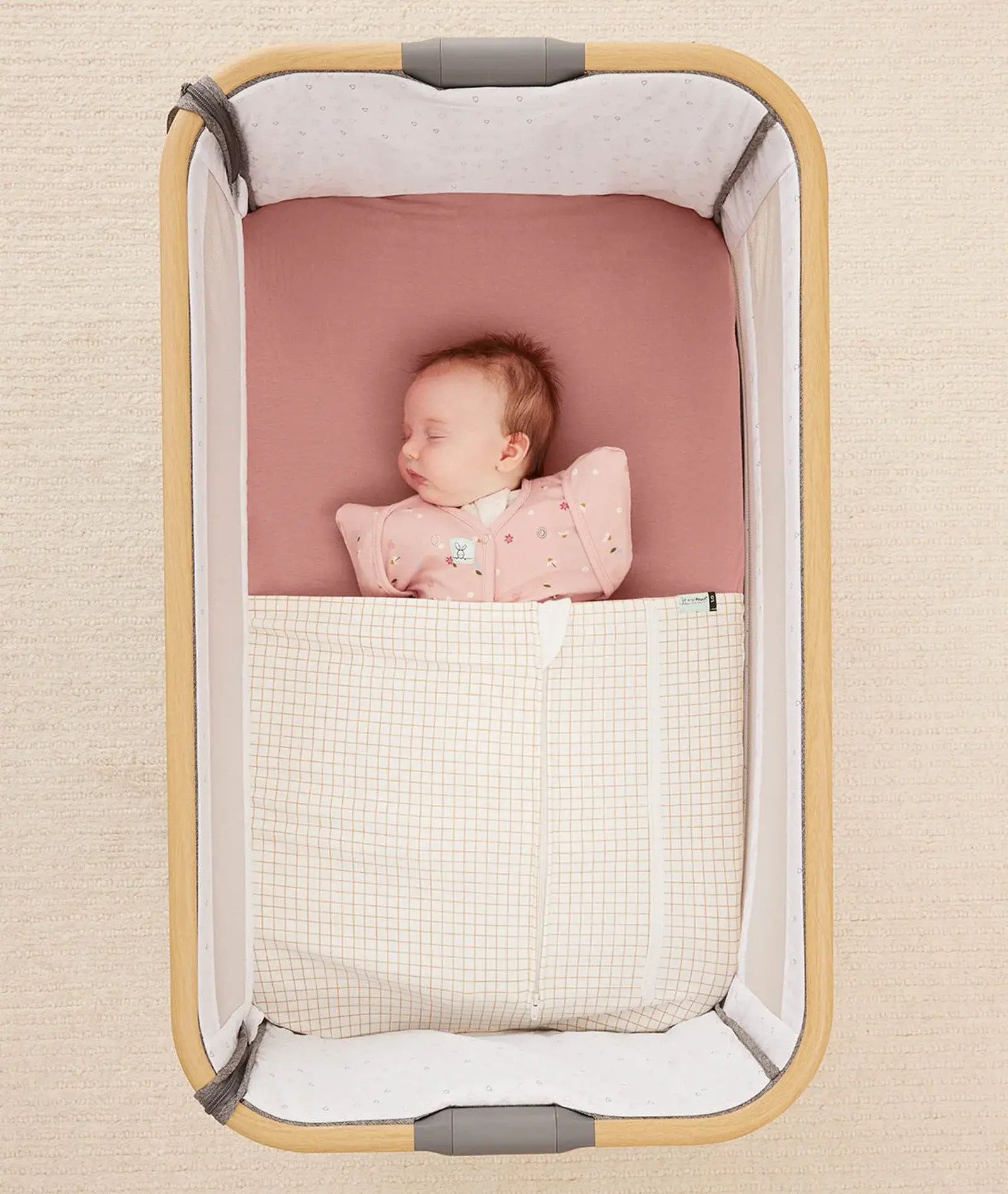 ErgoPouch ErgoPouch HugMe Blanket 0.2 & 1.0 TOG  Bedside Sleeper - Caramel Grid