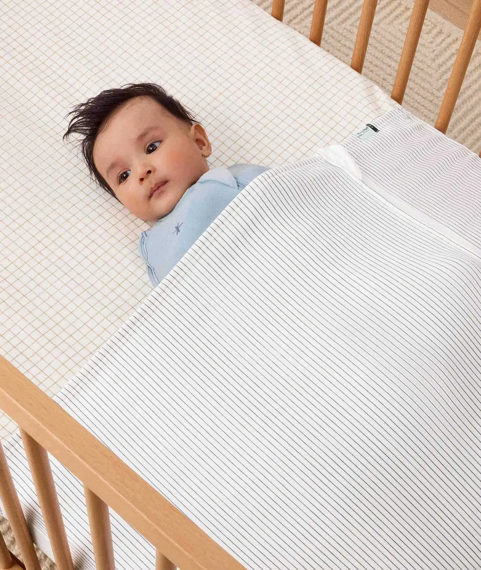 ErgoPouch ErgoPouch HugMe Blanket 1.0 & 2.5 TOG Cot - Midnight Stripe