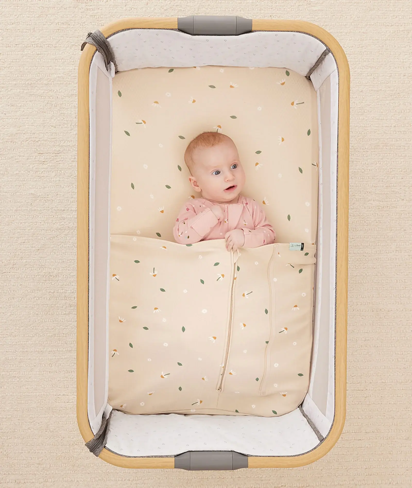ErgoPouch ErgoPouch HugMe Blanket 1.0 & 2.5 TOG Cot - Daisy Sprinkle