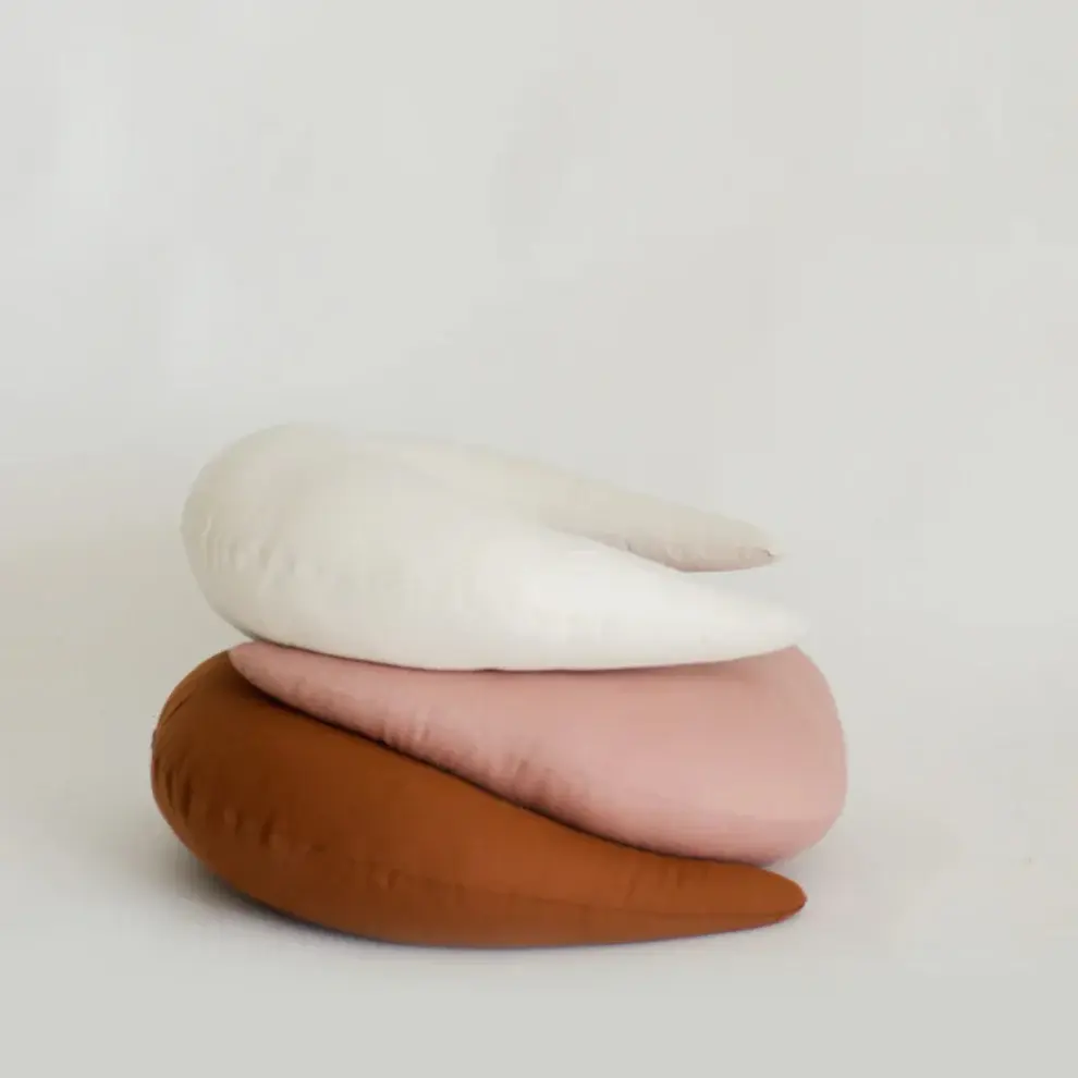 Snuggle Me Organic Snuggle Me Organic Feeding Pillow Gumdrop