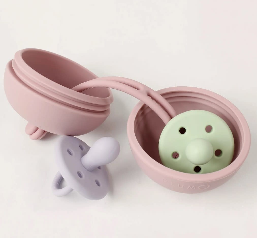 Plum Plum Soother Storage Pod