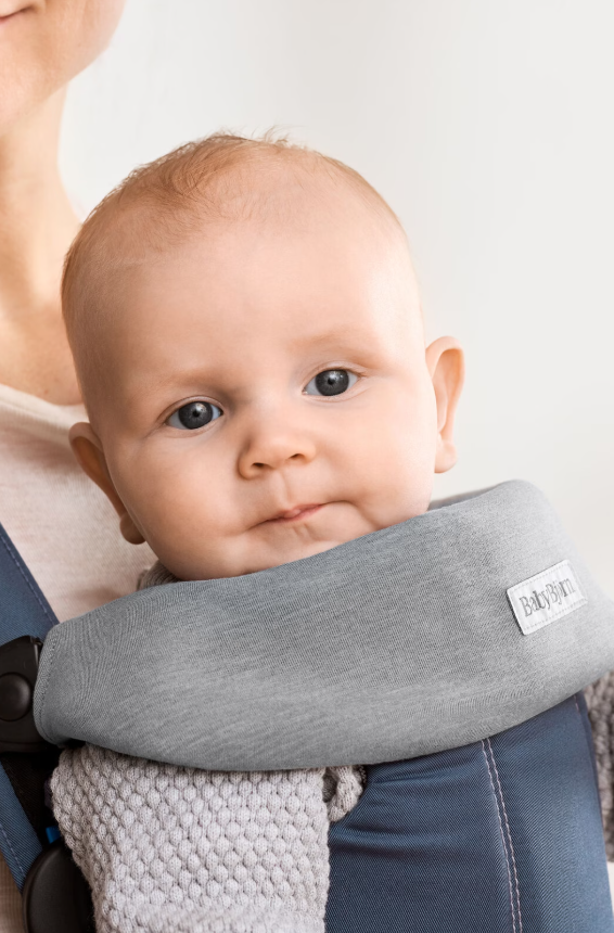 BabyBjorn BabyBjorn Bib for Baby Carrier Mini and Move 1 piece
