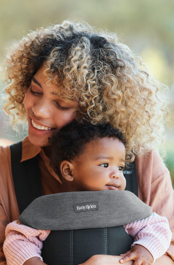 BabyBjorn BabyBjorn Bib for Baby Carrier Mini and Move 1 piece