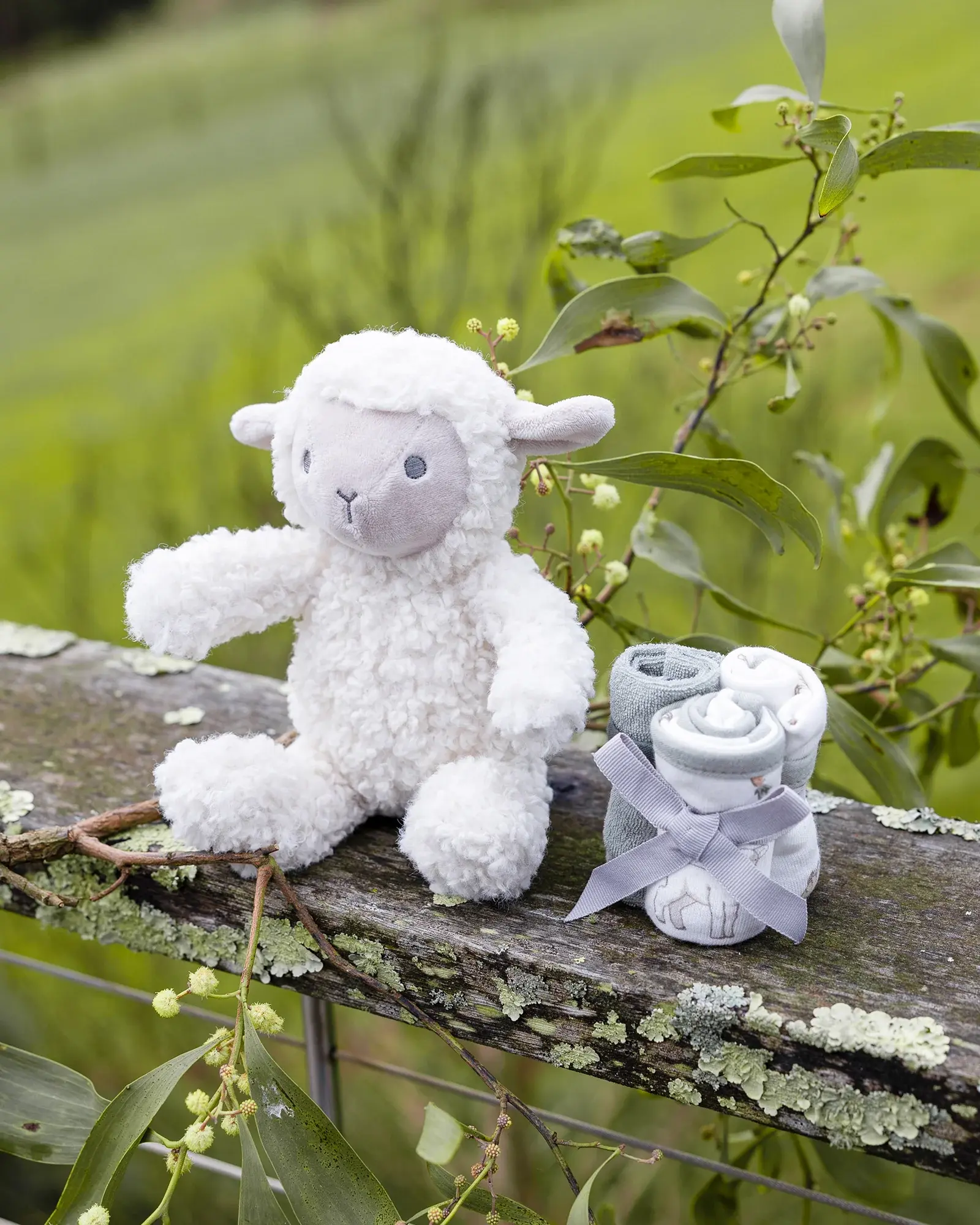 Little Linen Little Linen Plush Toy & Washers Farmyard Lamb
