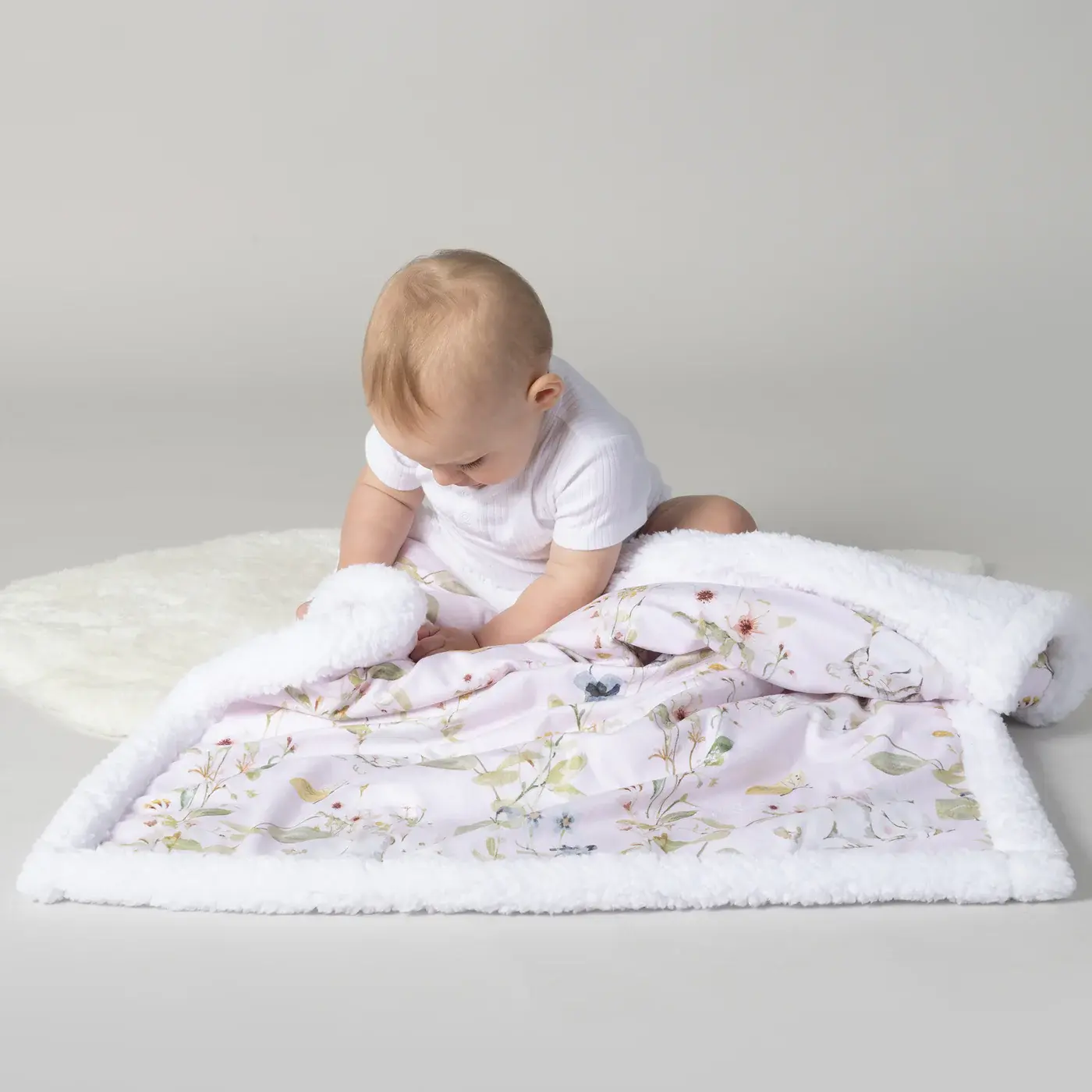 Bubba Blue Bubba Blue Sleeping Bunny Cuddle Blanket
