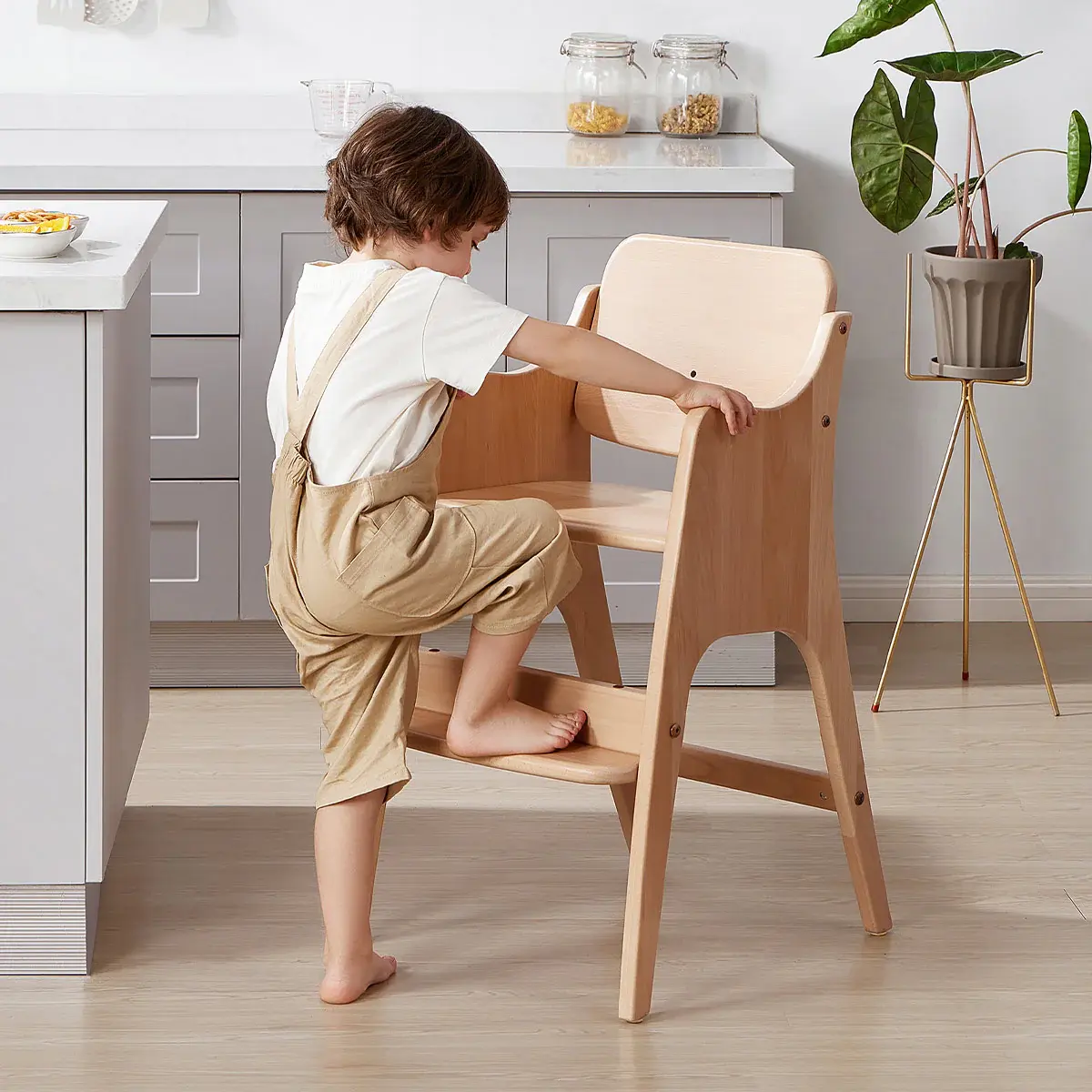 Boori Boori Byron High Chair V23 (with seat insert and harness)