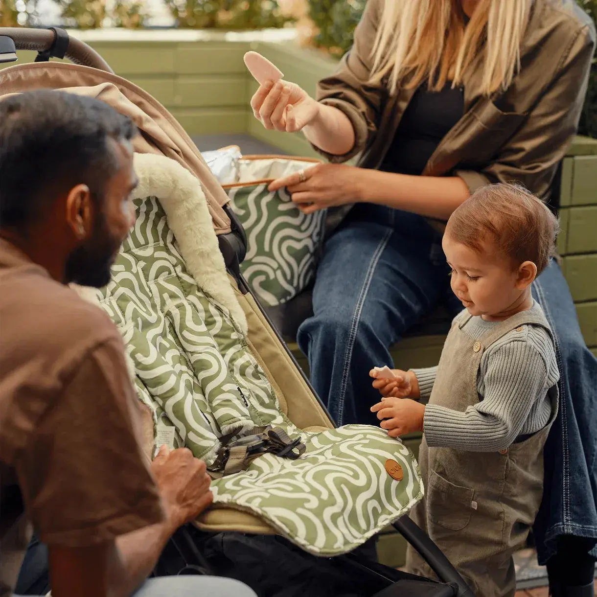 OiOi OiOi Green Squiggle/Fleece Pram Liner