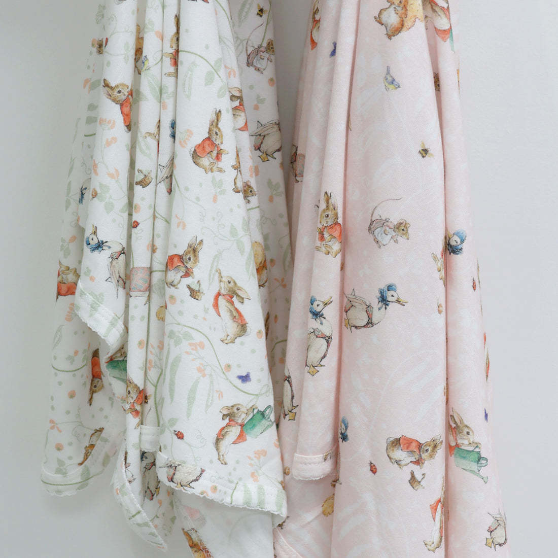 Bubba Blue Bubba Blue Peter Rabbit Flopsy Mopsy & Cottontail 2PK Jersey Wraps