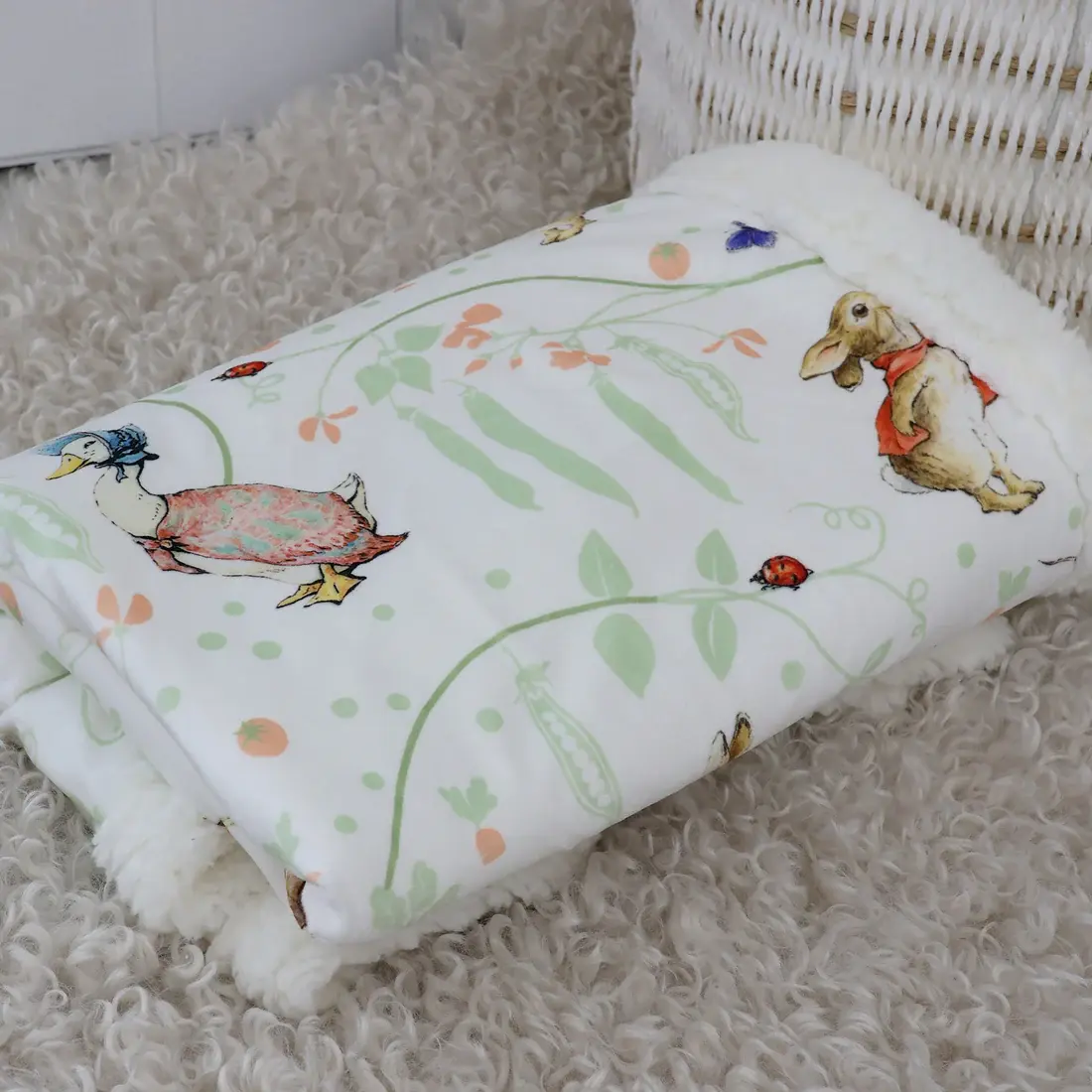 Bubba Blue Bubba Blue Peter Rabbit Flopsy Mopsy & Cottontail Cuddle Blanket