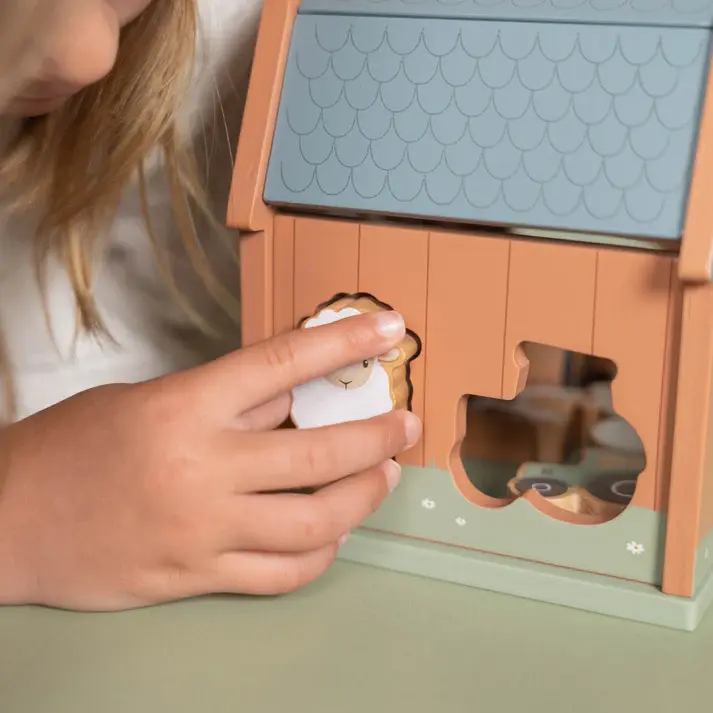 Little Dutch Little Dutch Little Farm Shape Sorter