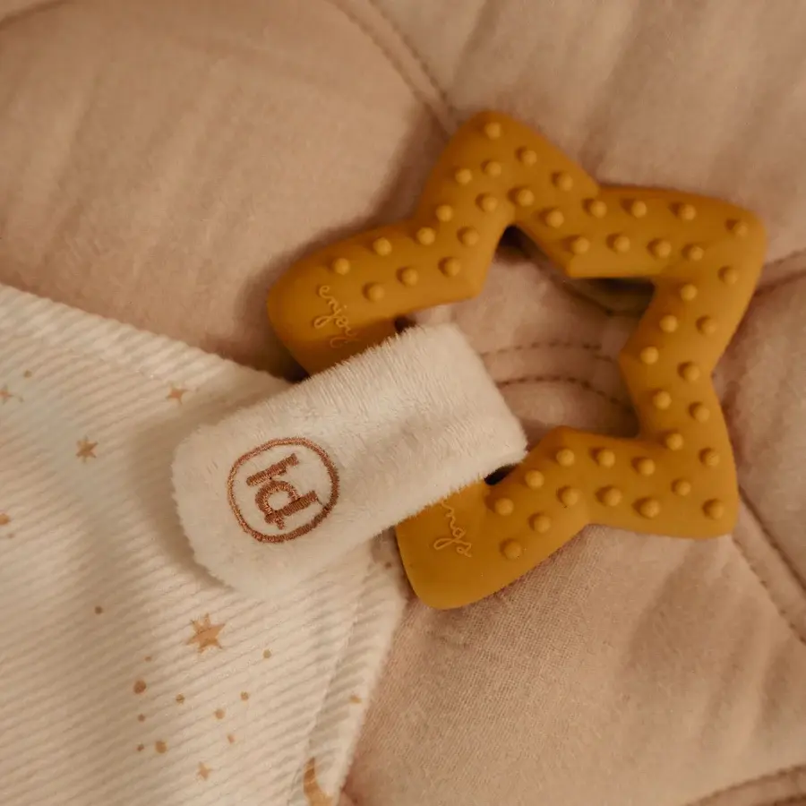 Little Dutch Little Dutch Goose Cuddle Cloth w/ Teether - Newborn Naturals