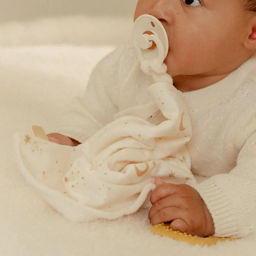 Little Dutch Little Dutch Goose Cuddle Cloth w/ Teether - Newborn Naturals