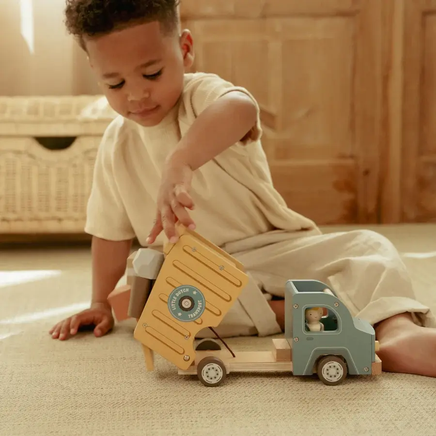 Little Dutch Little Dutch Garbage Truck w/ Peg Dolls