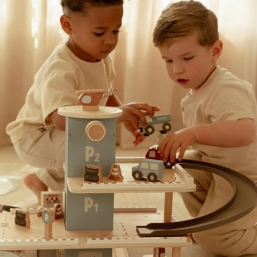 Little Dutch Little Dutch Garage