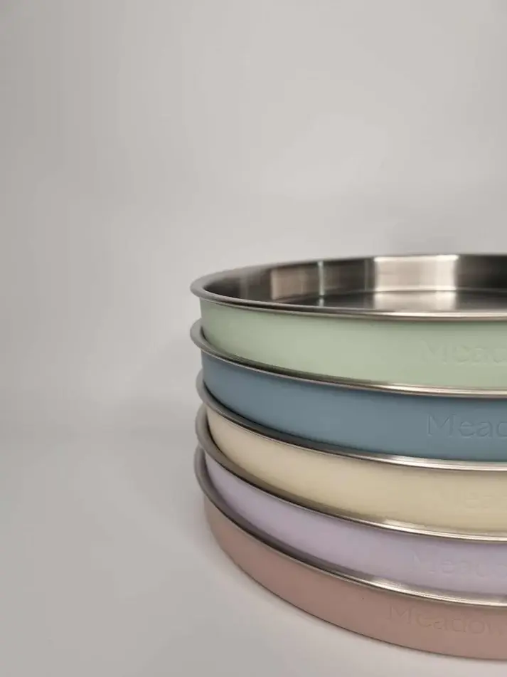 Meadow Lane Collective Meadow Lane Collective Non-Slip Stainless Steel Plate - Light Green