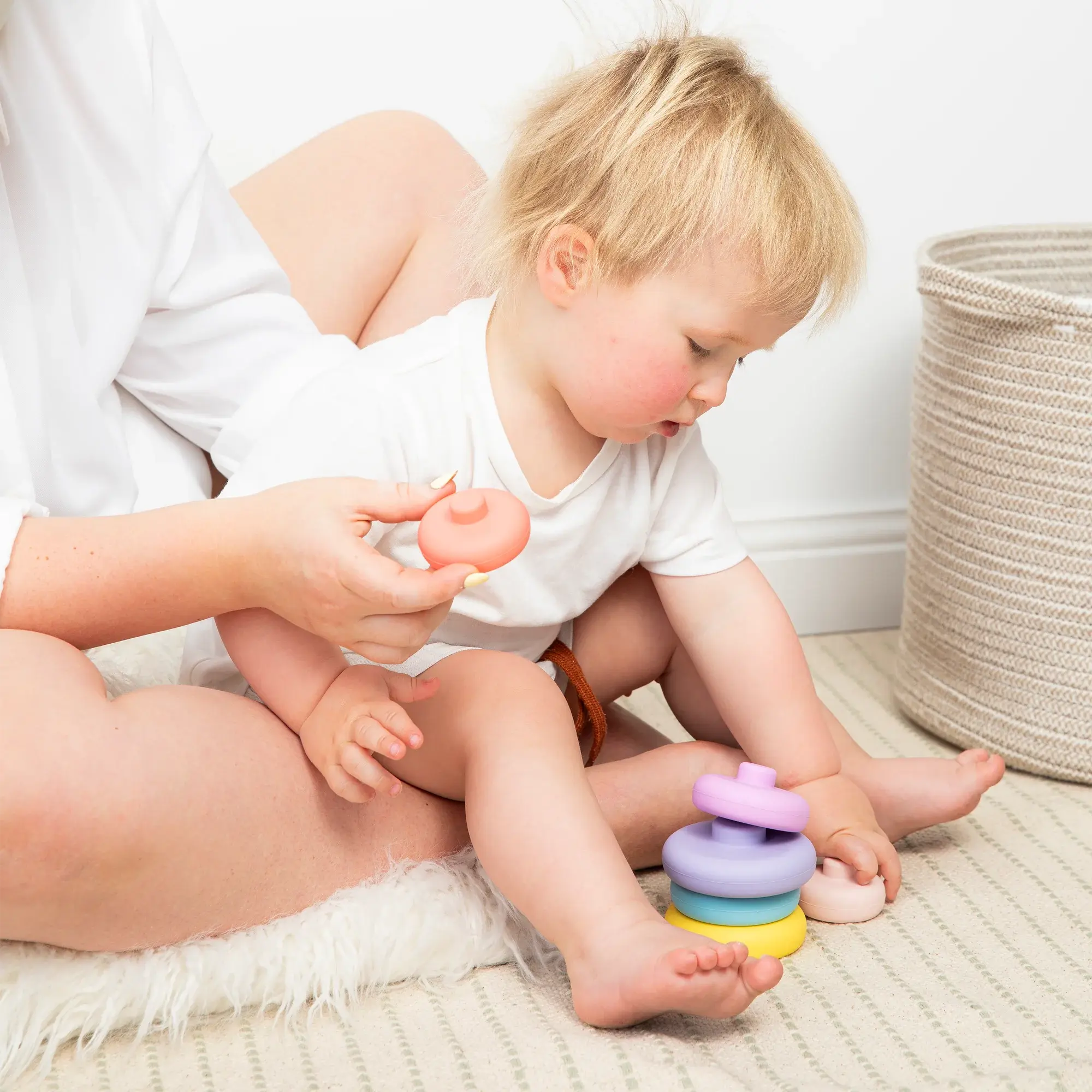 Playground Playground Box 3: Nurturing Thoughtful Play (7-9M)