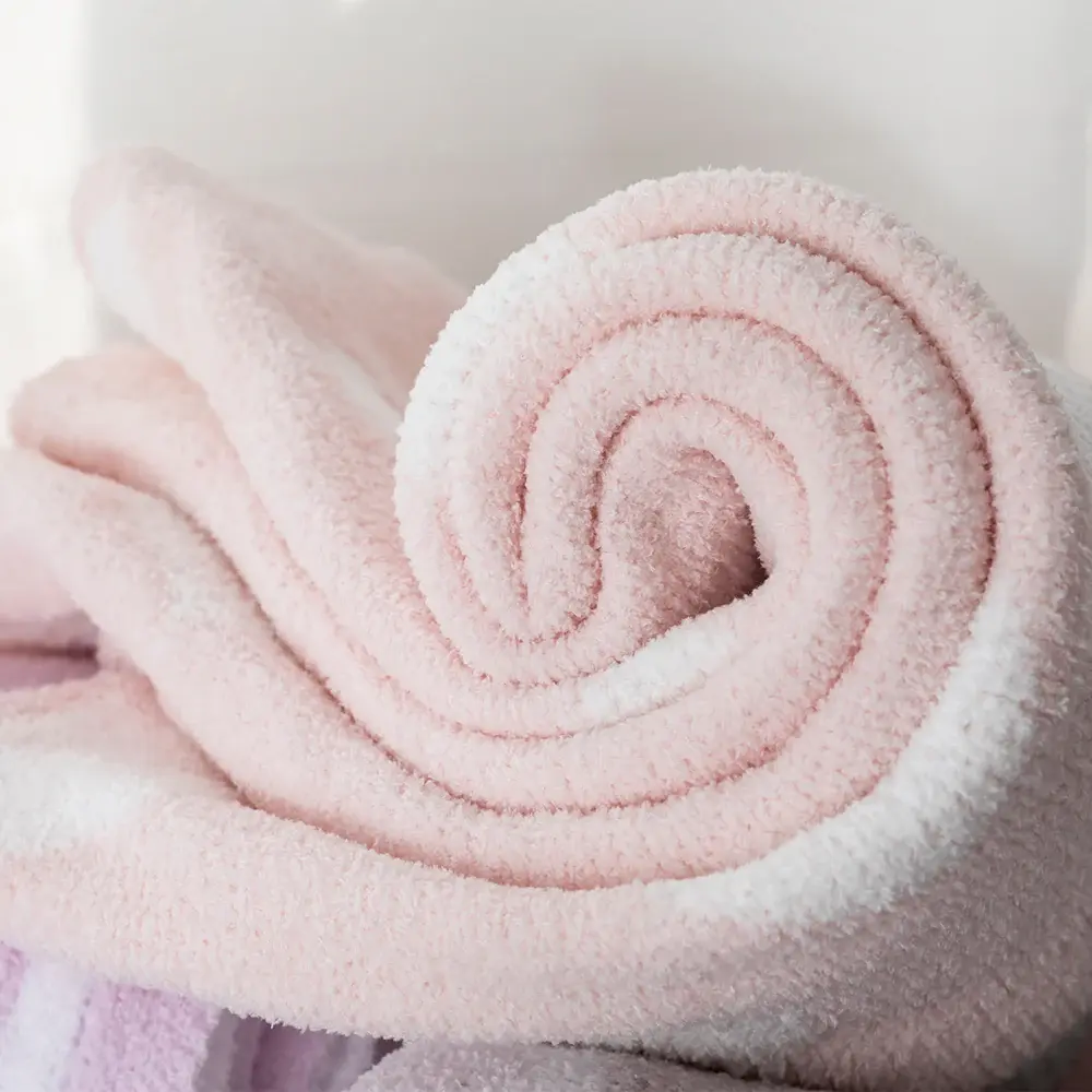 Living Textiles Living Textiles Chenille Blanket - Pink Hearts