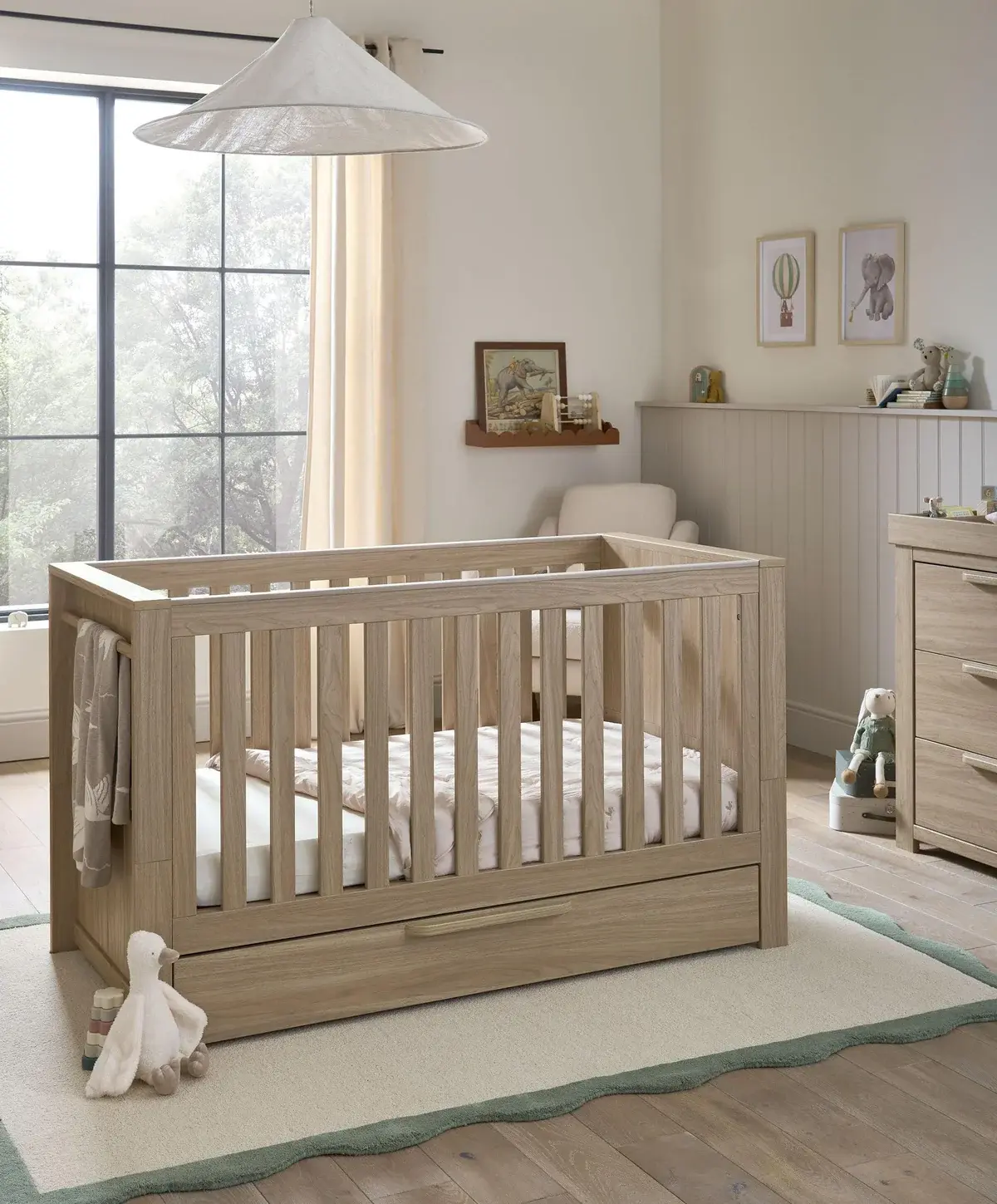 Mamas and Papas Mamas & Papas Franklin Cotbed Set With Essential Spring Cotbed Mattress (5 Pieces) - Light oak