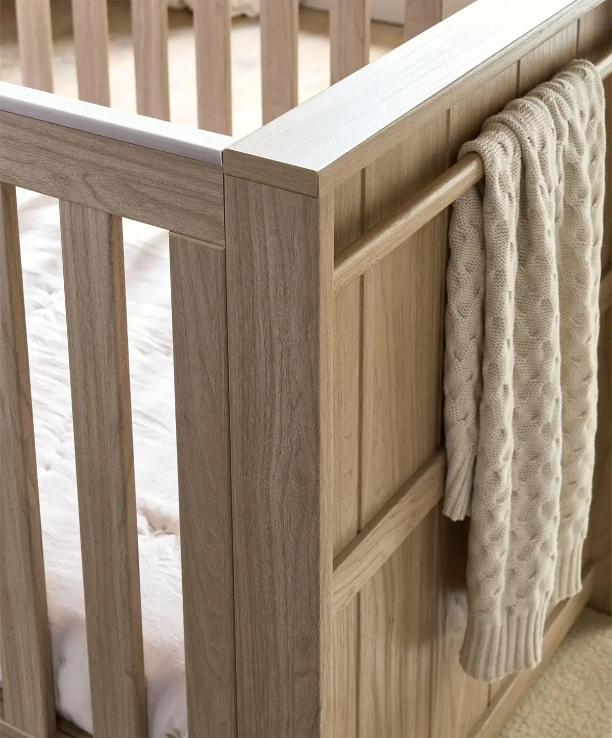 Mamas and Papas Mamas & Papas Franklin Cotbed Set With Essential Spring Cotbed Mattress (5 Pieces) - Light oak