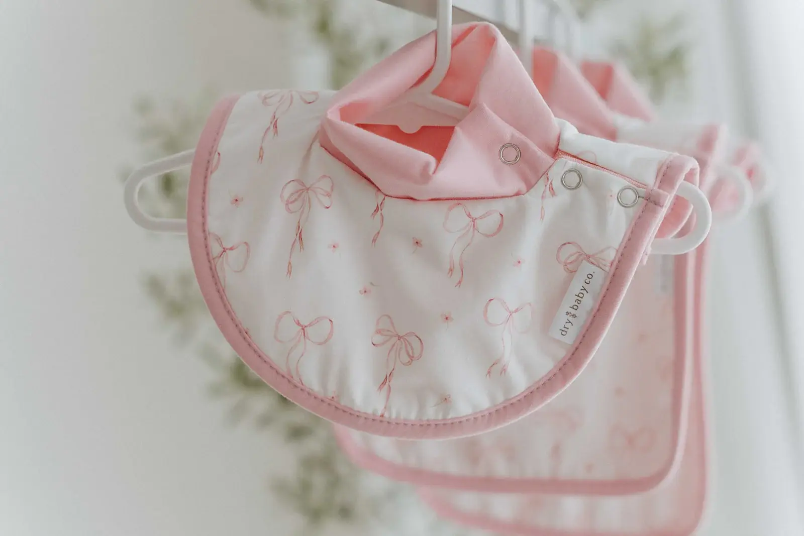 dry baby co. dry baby co. Waterproof Dribble Bib - 2 Pack - Pink Bows