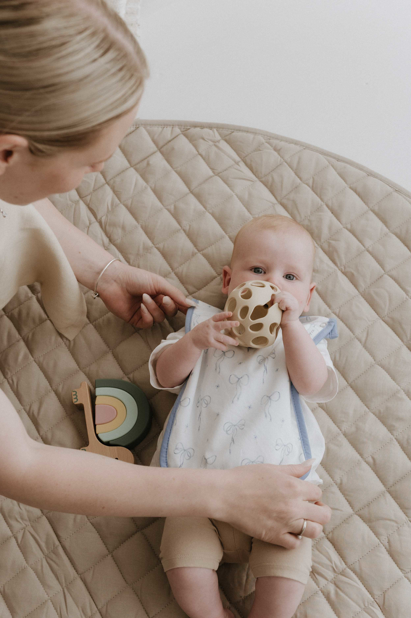 dry baby co. dry baby co. Waterproof Full Coverage Bib - 2 Pack - Blue Bows