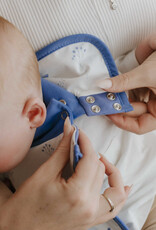 dry baby co. dry baby co. Waterproof Regular Coverage Bib - 2 Pack - Vintage Blue Floral