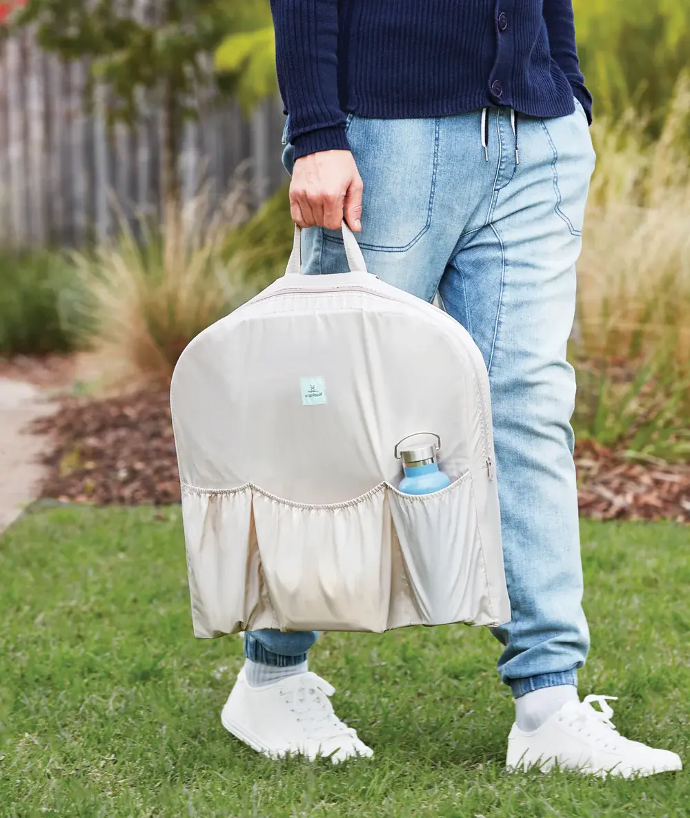 ErgoPouch ErgoPouch Easy Sleep Portable Bassinet Ecru