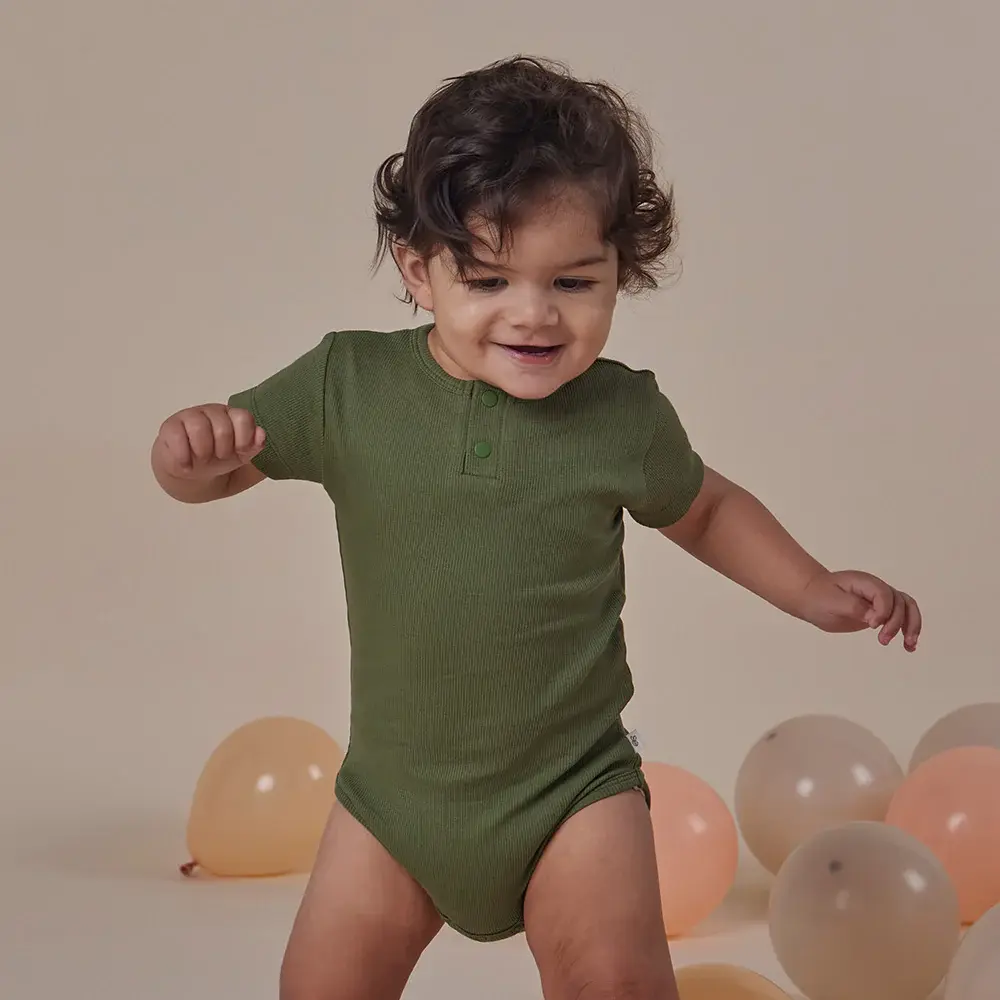 Snuggle Hunny Kids Snuggle Hunny Olive Short Sleeve Organic Bodysuit - Size 1