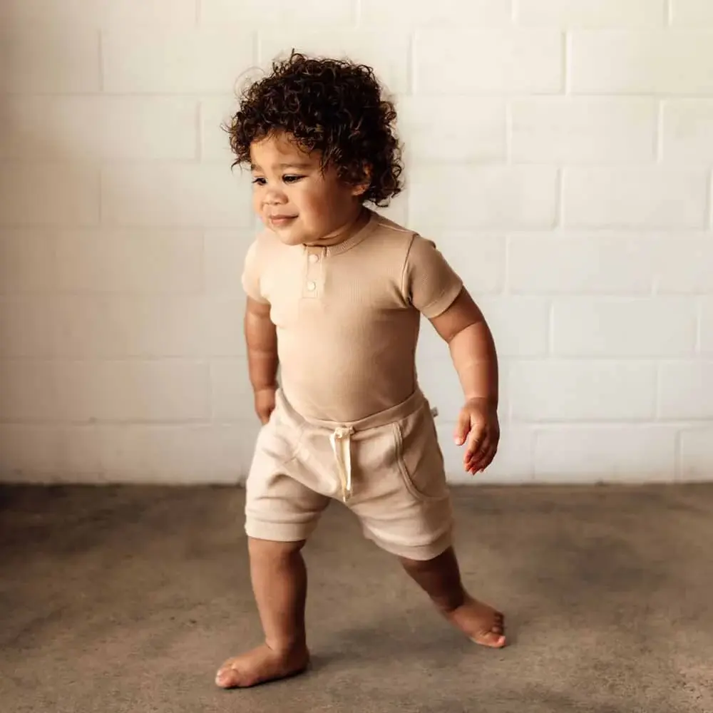Snuggle Hunny Kids Snuggle Hunny Pebble Short Sleeve Organic Bodysuit - Size 1